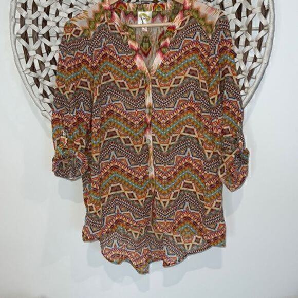 fig and flower Tops - Fig & Flower boho Aztec print button down blouse size xsmall